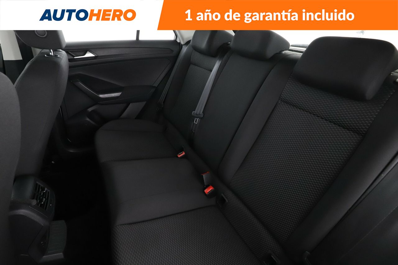 Foto Volkswagen T-Roc 15