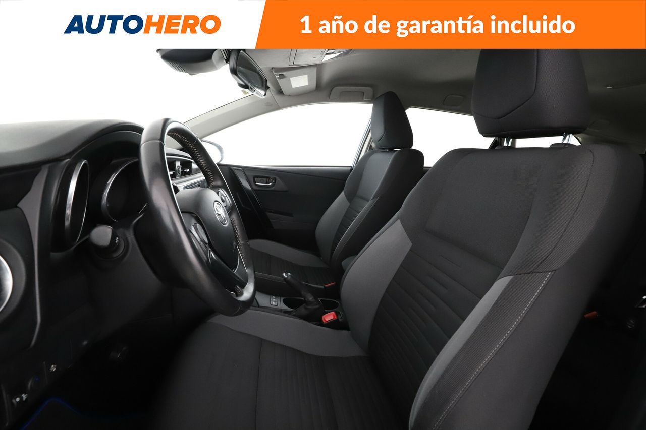Foto Toyota Auris 11