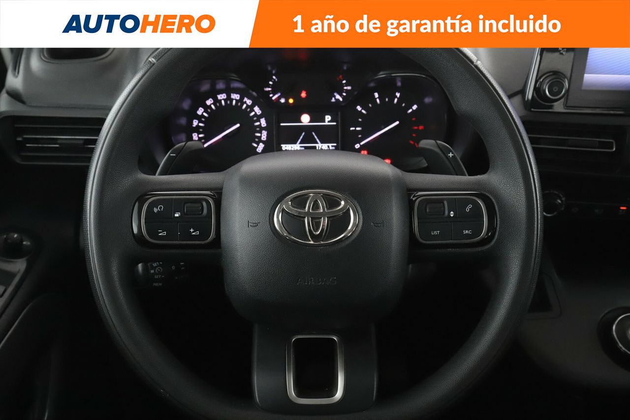 Foto Toyota Proace 19