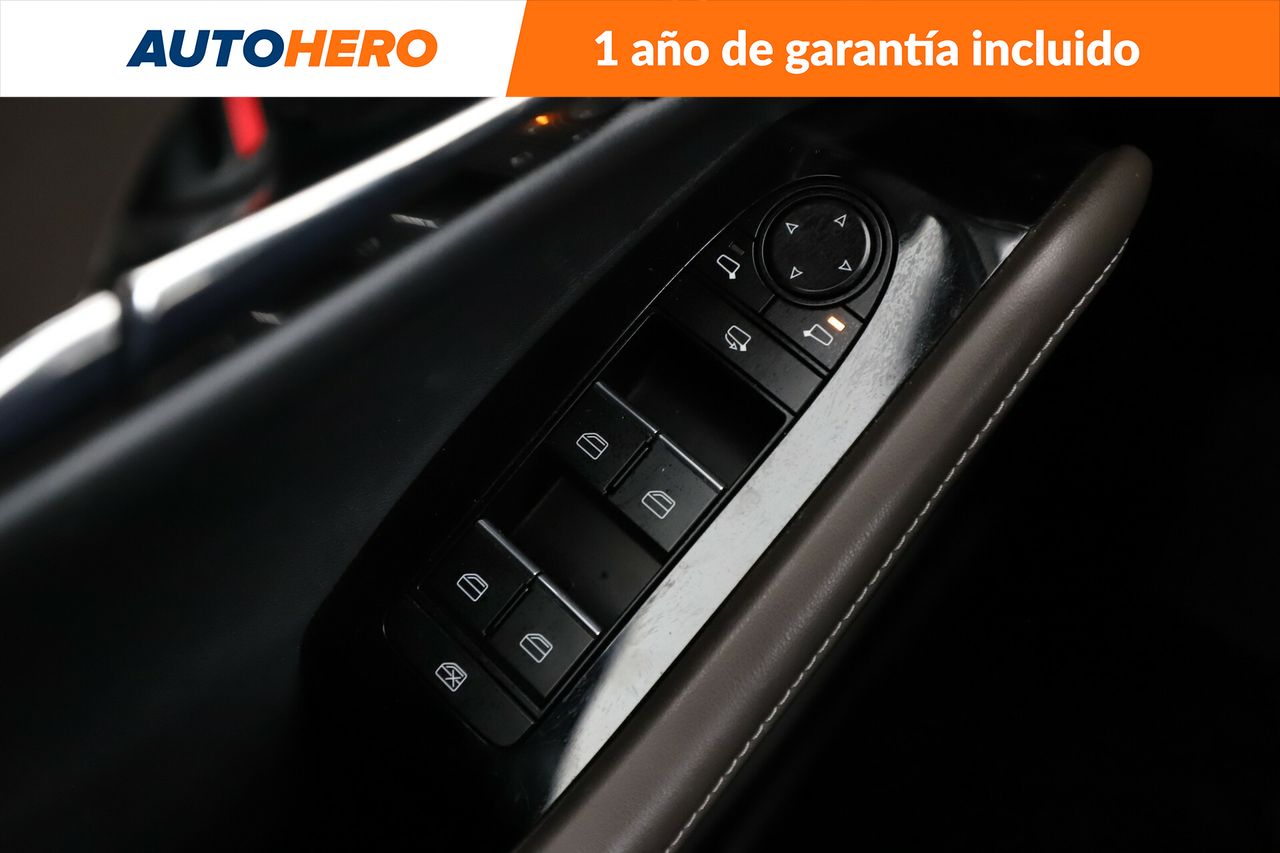 Foto Mazda CX-30 29