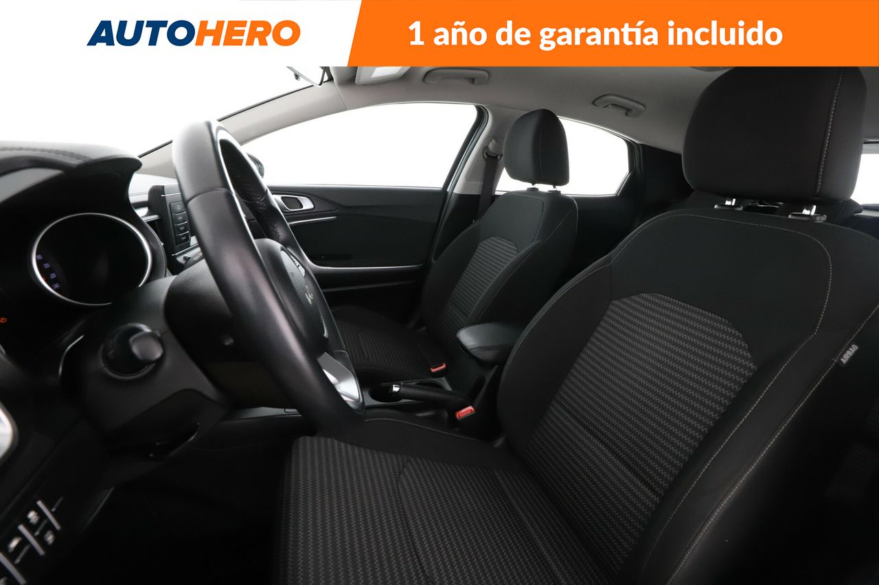 Foto Kia XCeed 10