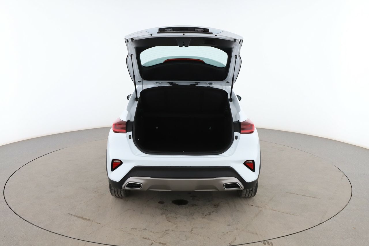 Foto Kia XCeed 16
