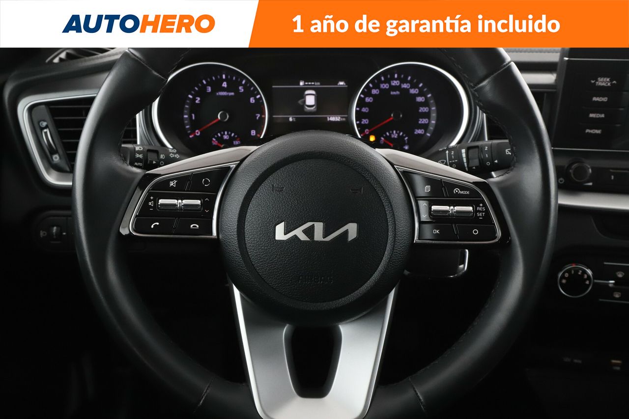 Foto Kia XCeed 19