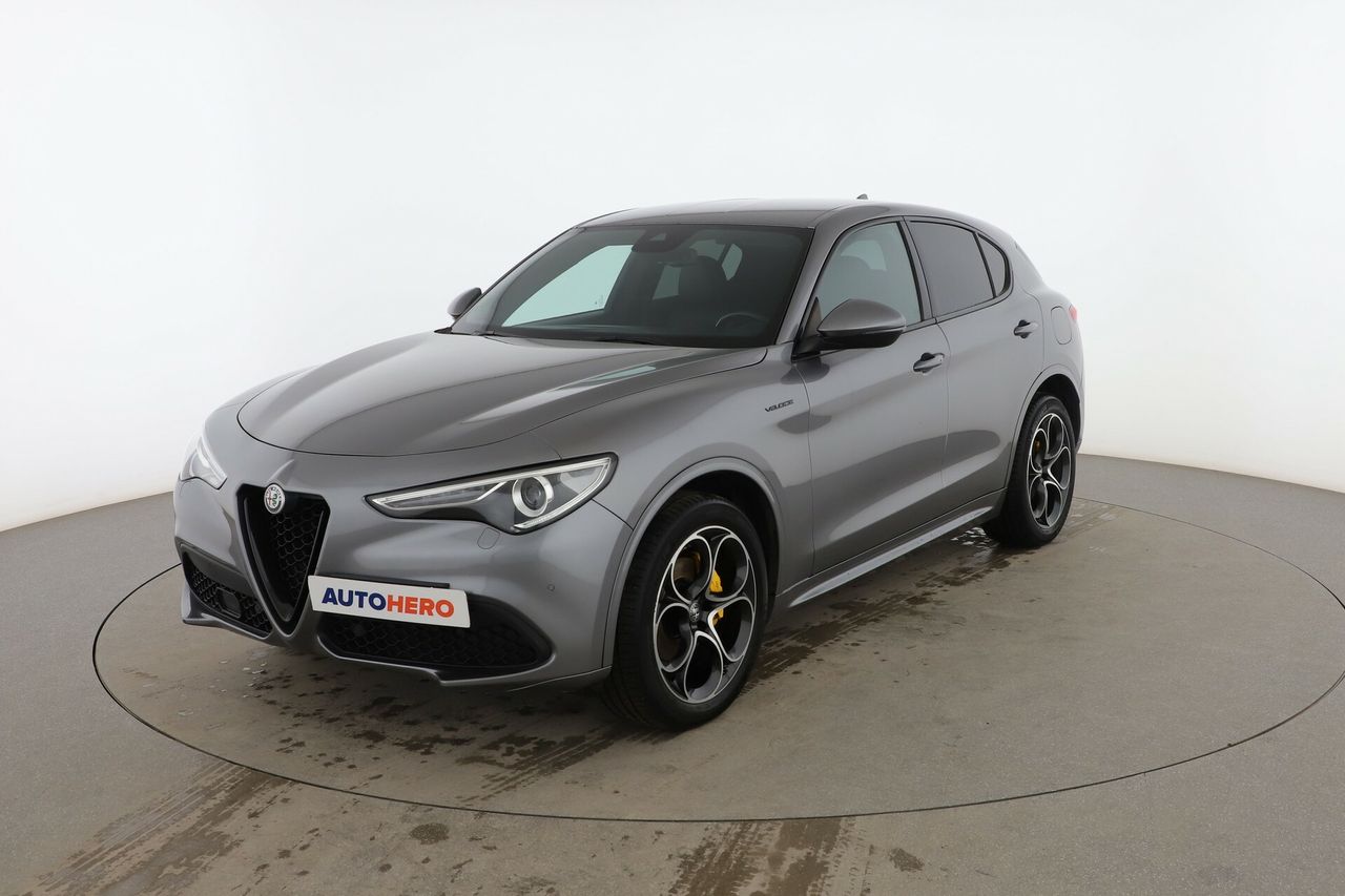 Foto Alfa Romeo Stelvio 1