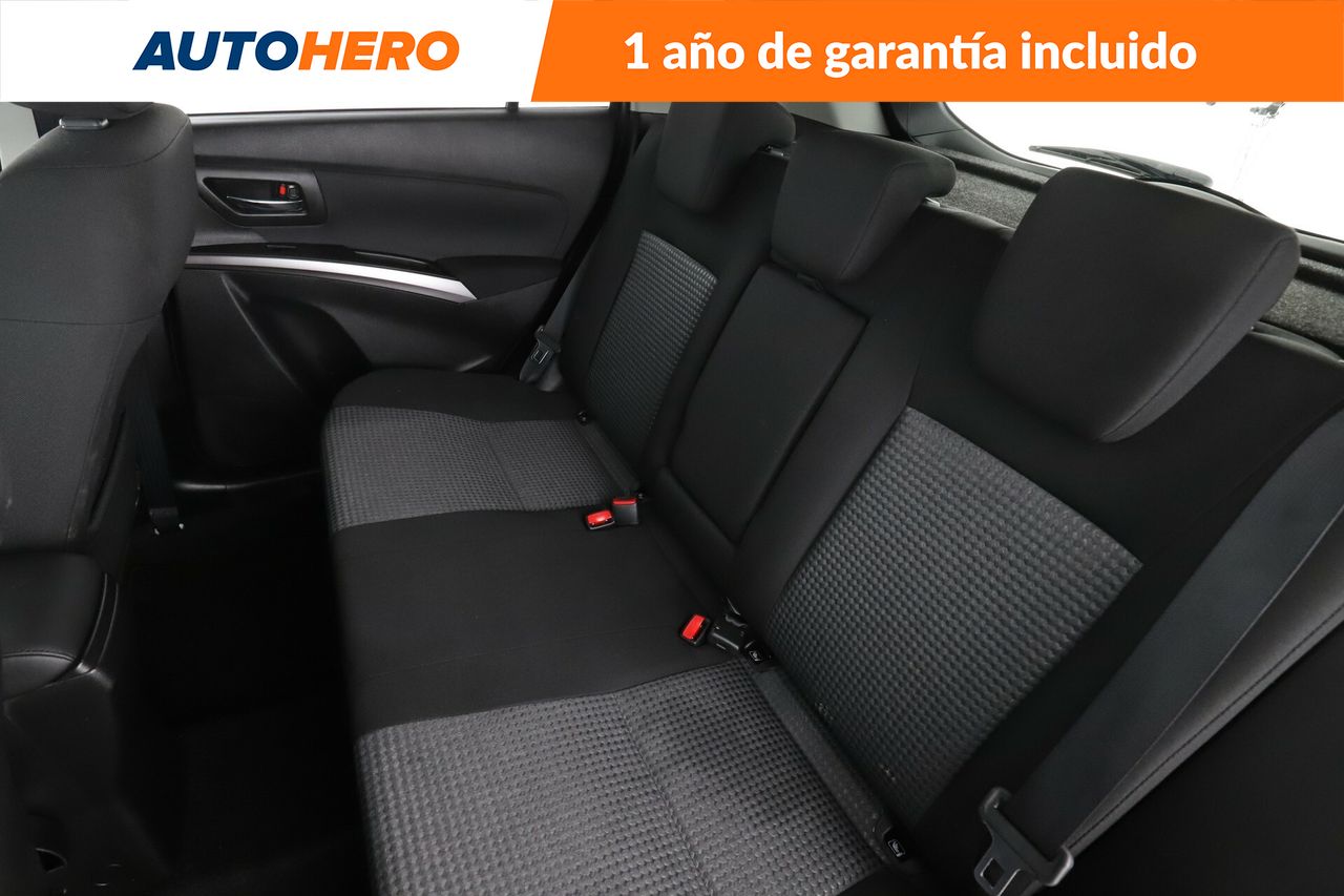 Foto Suzuki S-Cross 15