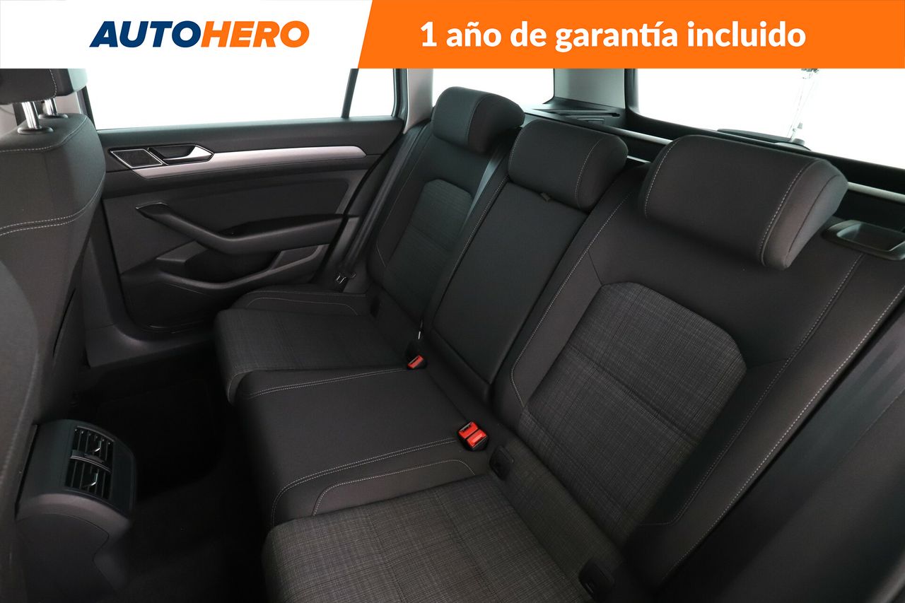 Foto Volkswagen Passat 14