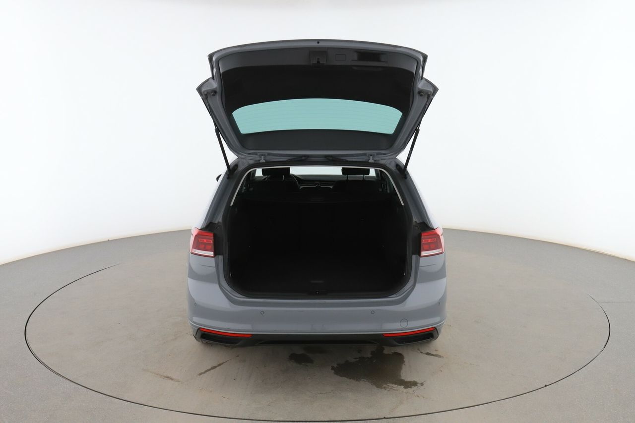 Foto Volkswagen Passat 16