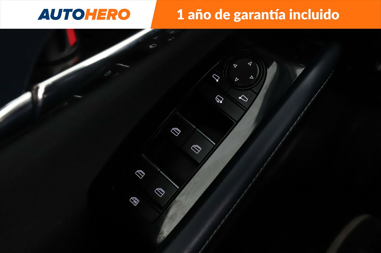 Foto Mazda CX-30 31