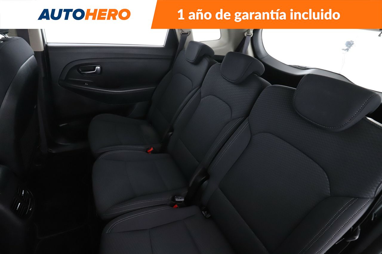 Foto Kia Carens 14