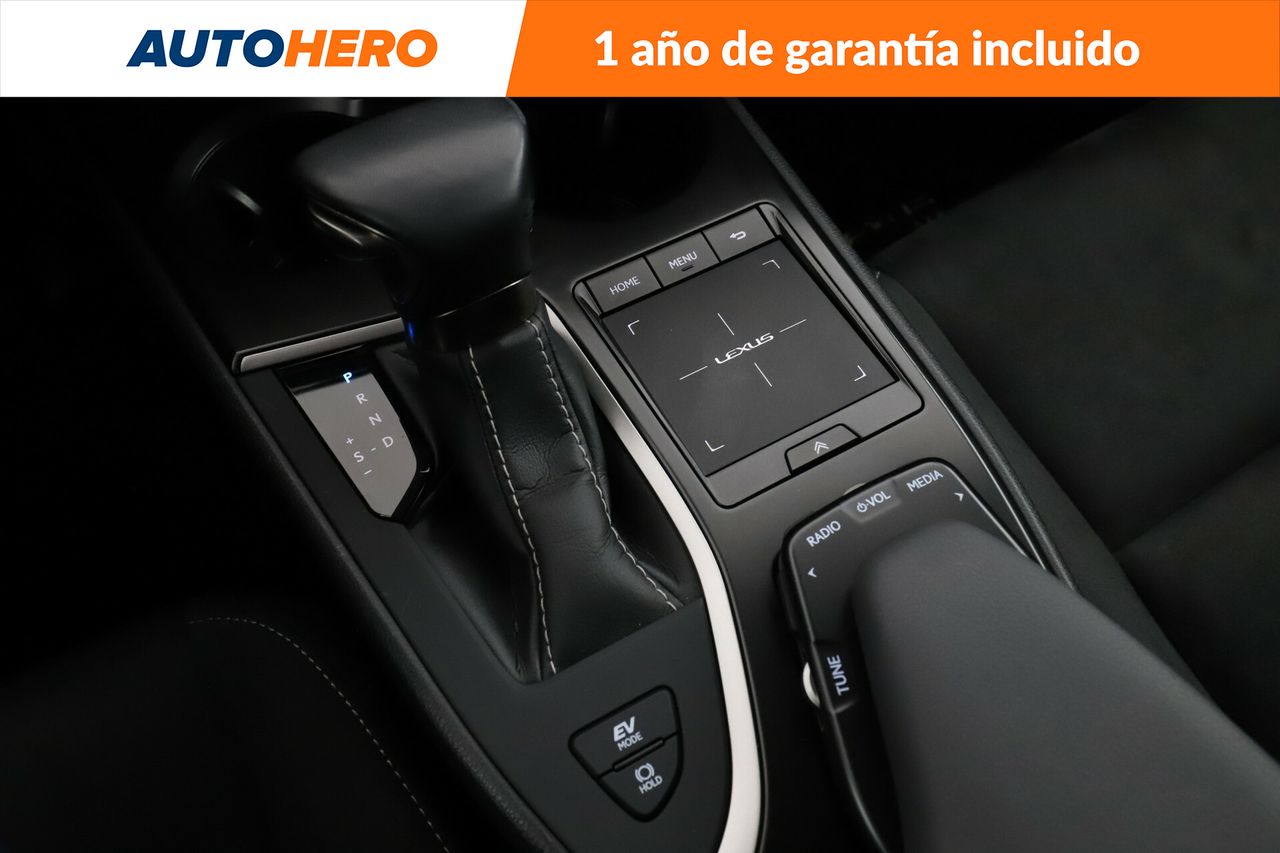 Foto Lexus UX 26