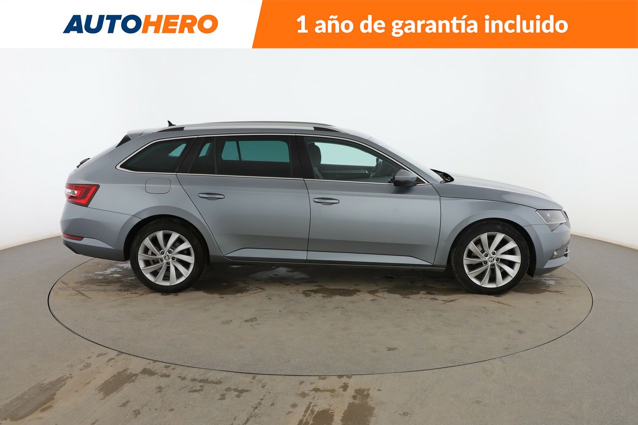 Foto Skoda Superb 6