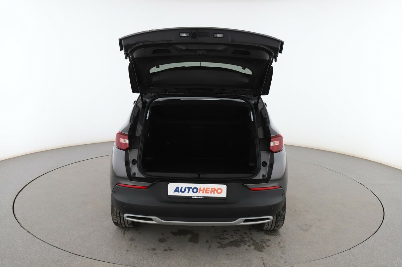 Foto Opel Grandland X 16