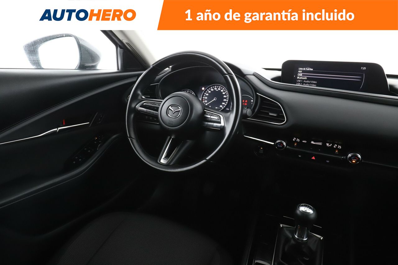 Foto Mazda CX-30 13