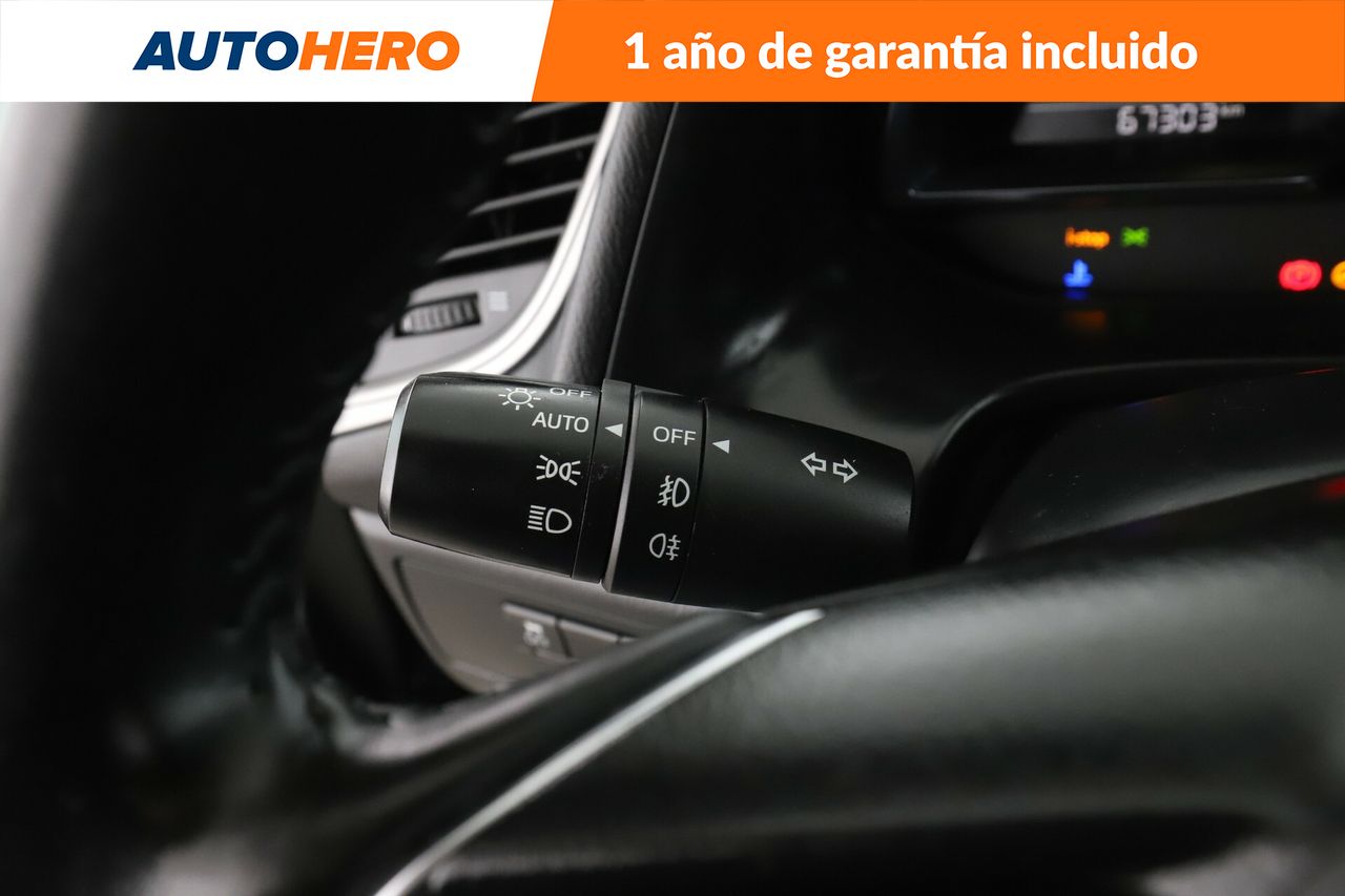 Foto Mazda Mazda3 22