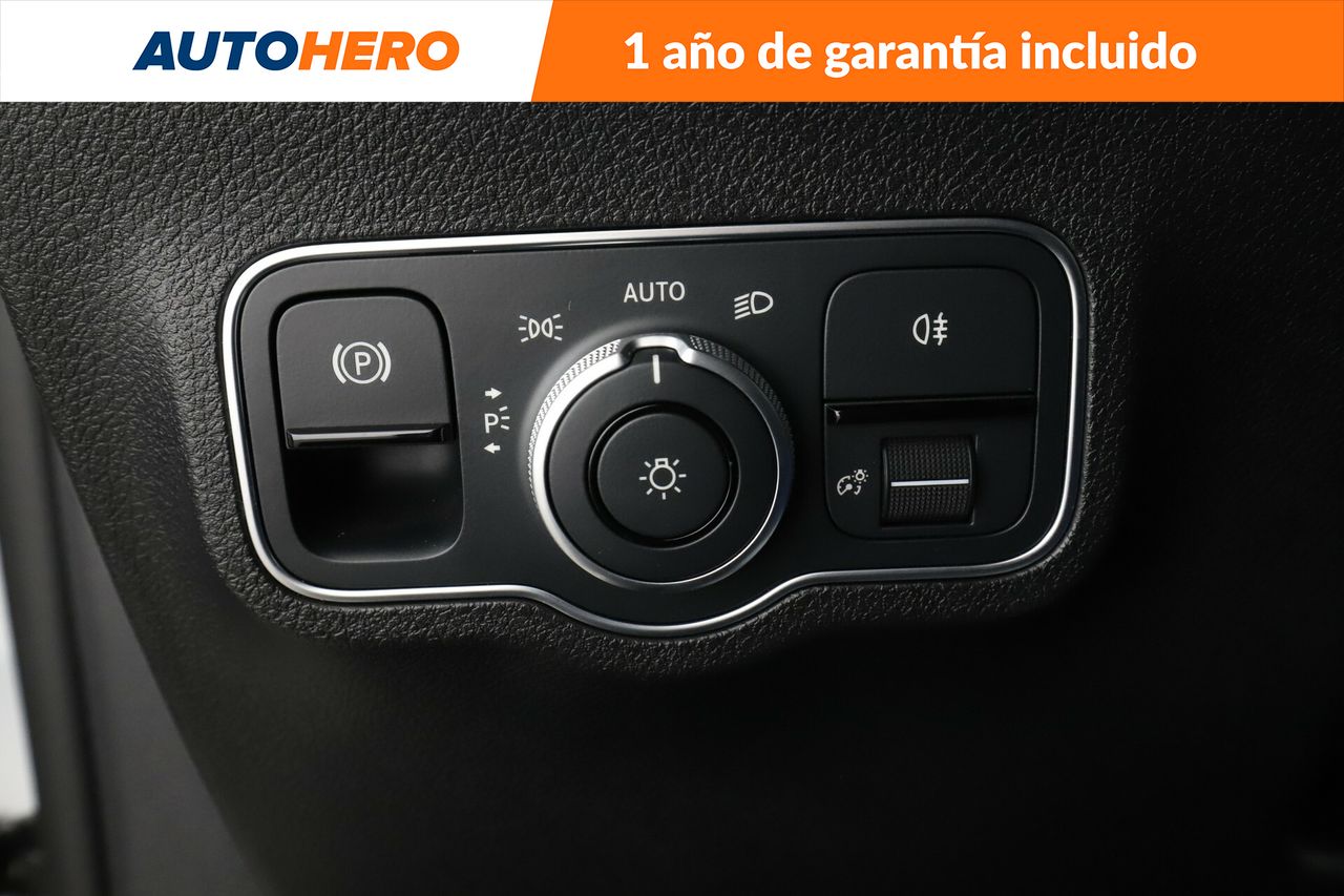 Foto Mercedes-Benz Clase GLB 24