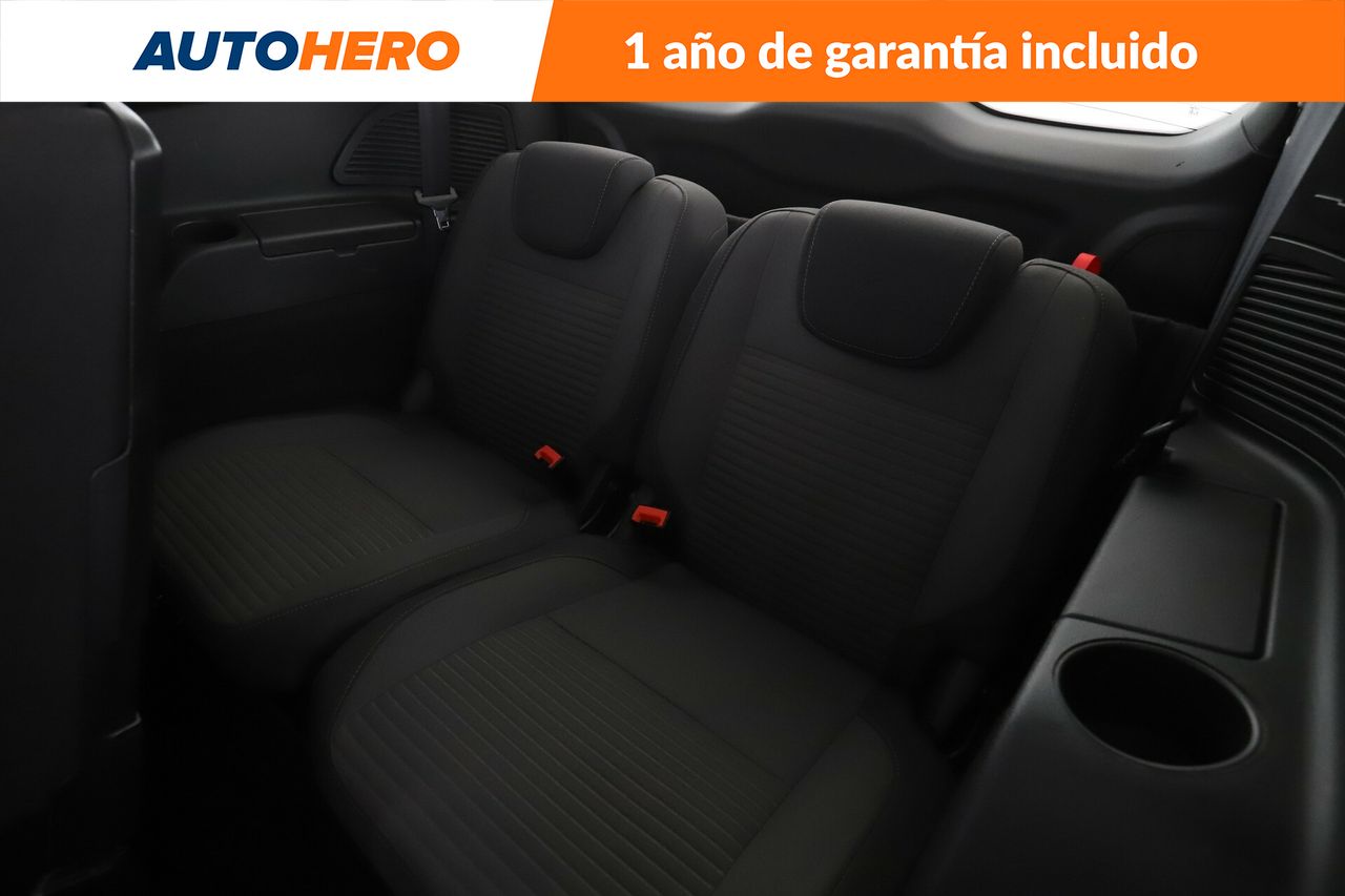 Foto Ford Grand C-MAX 21