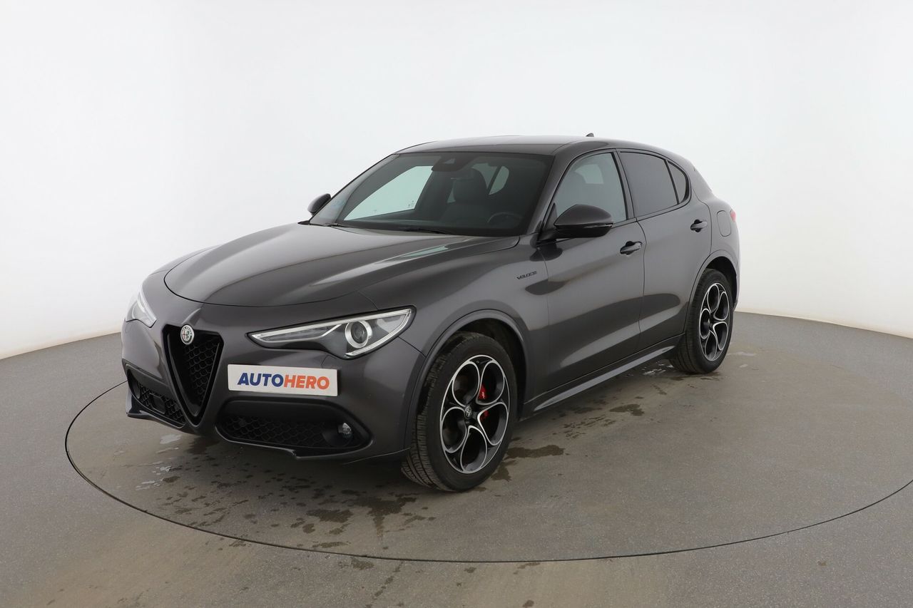 Foto Alfa Romeo Stelvio 1