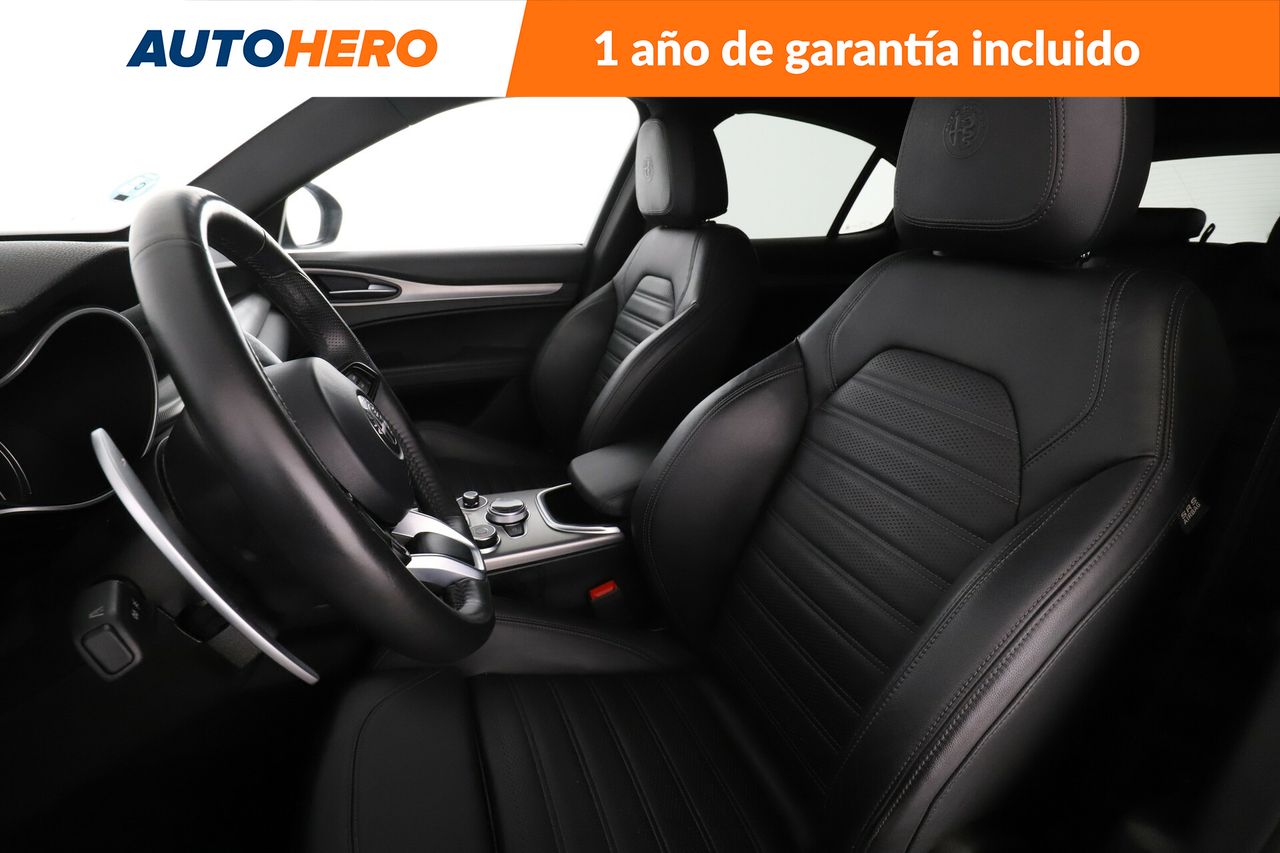 Foto Alfa Romeo Stelvio 10