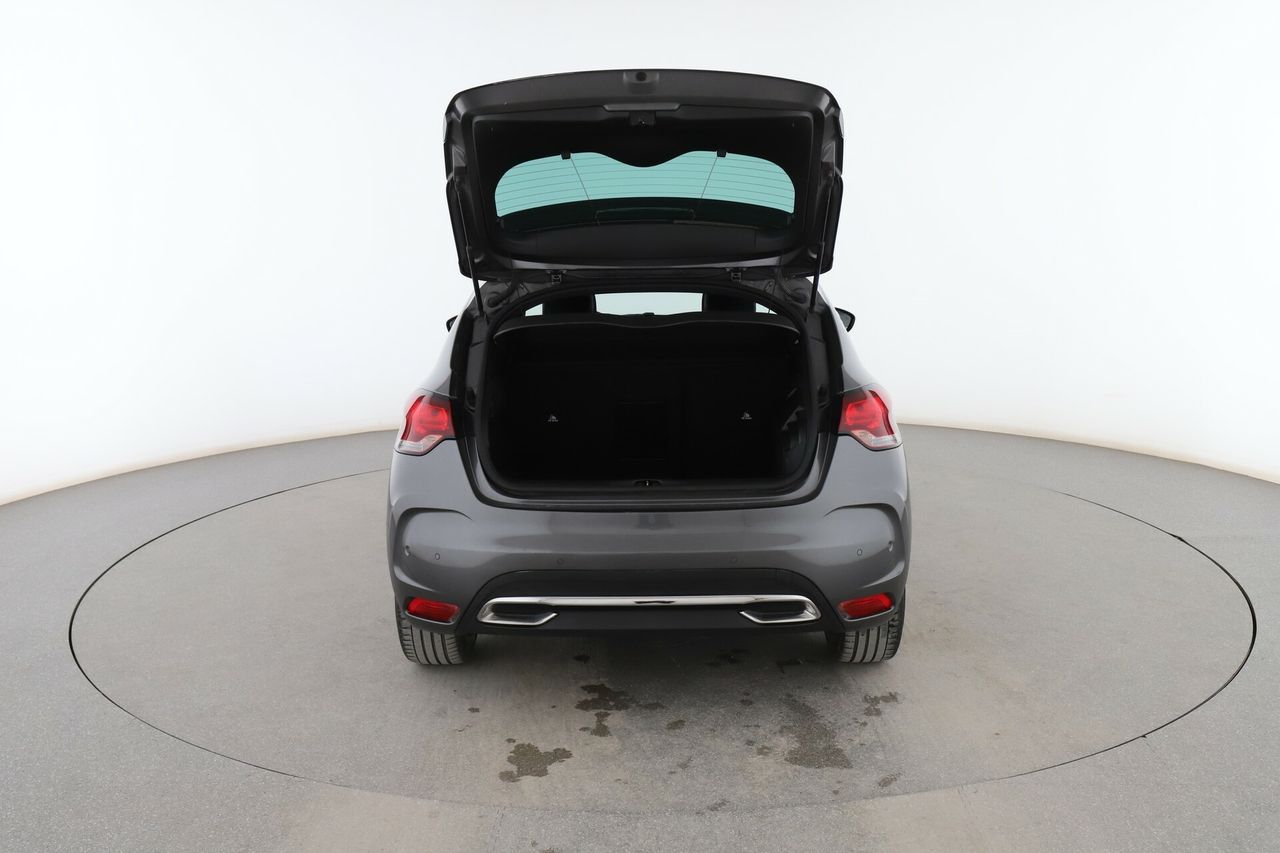 Foto DS Automobiles DS 4 17