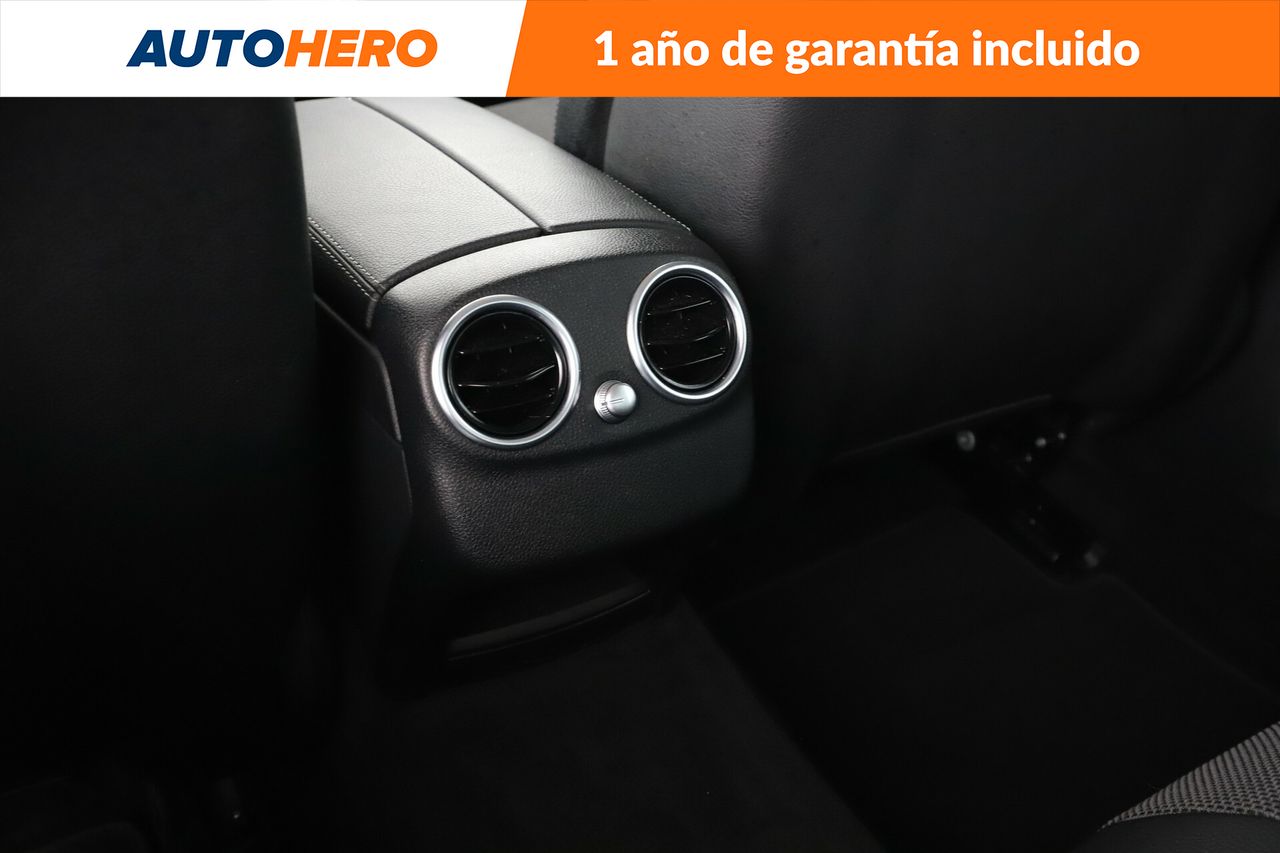 Foto Mercedes-Benz Clase C 30