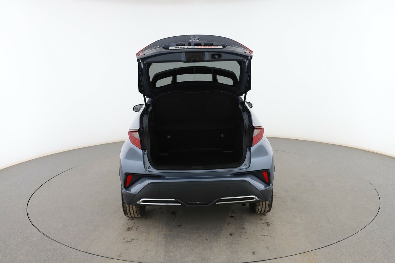 Foto Toyota C-HR 17