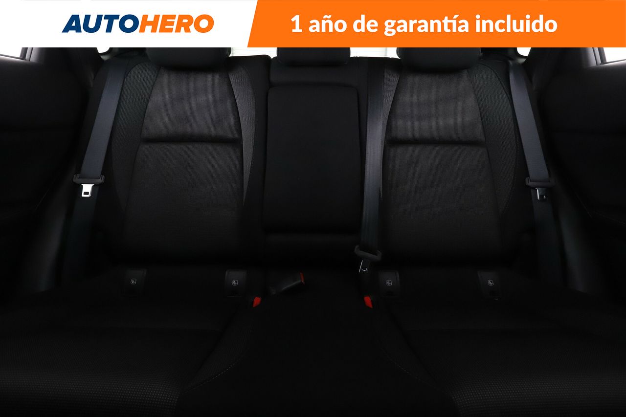 Foto Mazda CX-30 16