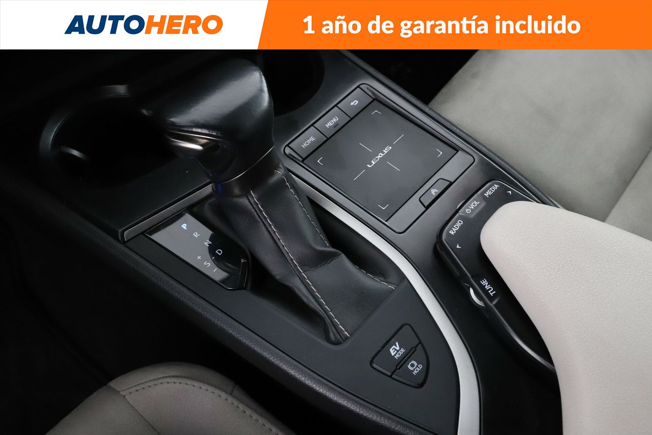 Foto Lexus UX 24
