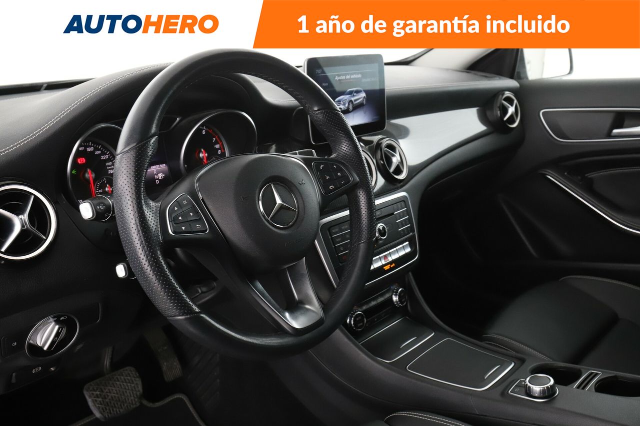 Foto Mercedes-Benz Clase GLA 12