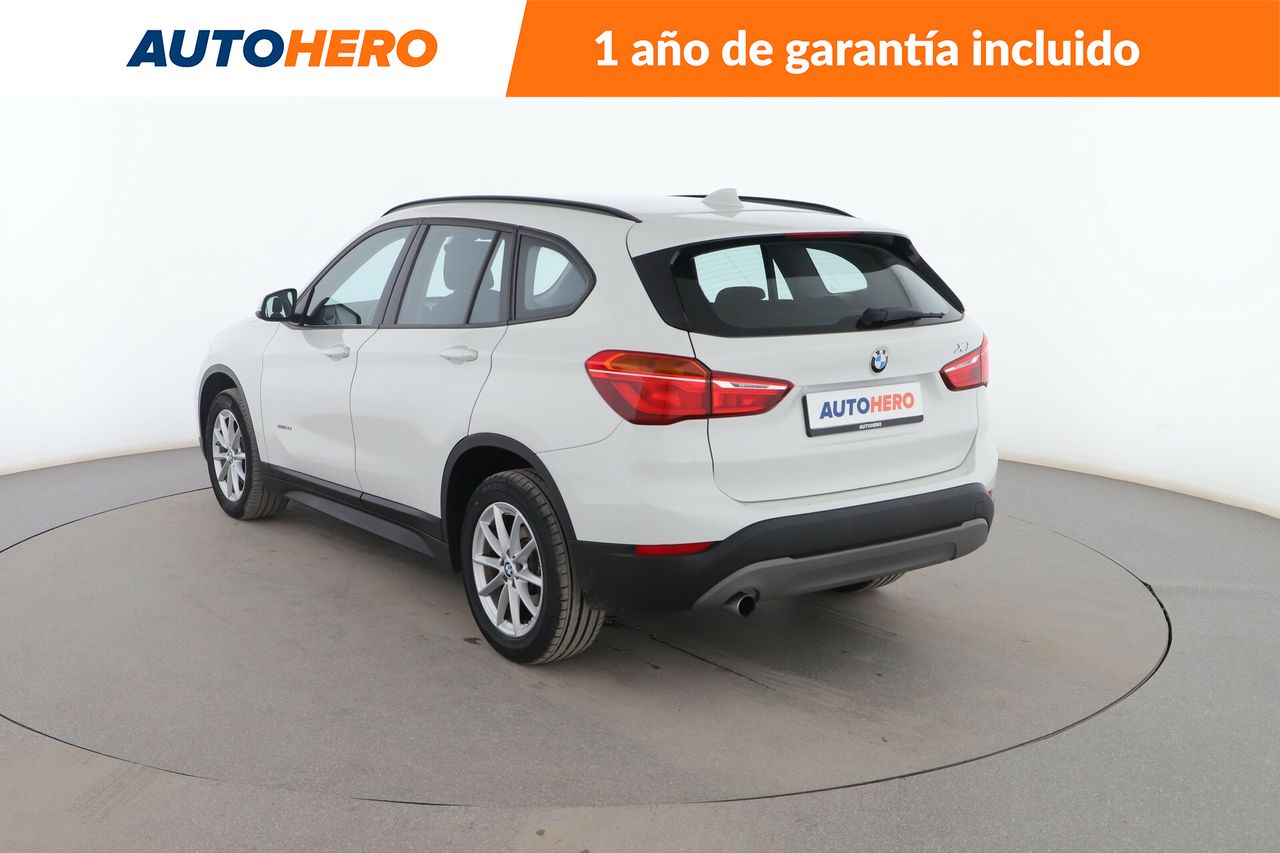 Foto BMW X1 4