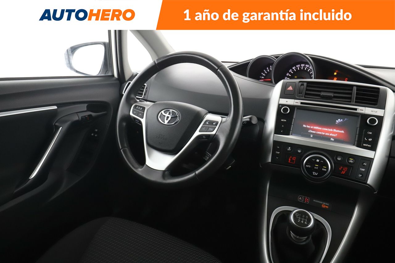 Foto Toyota Corolla Verso 13