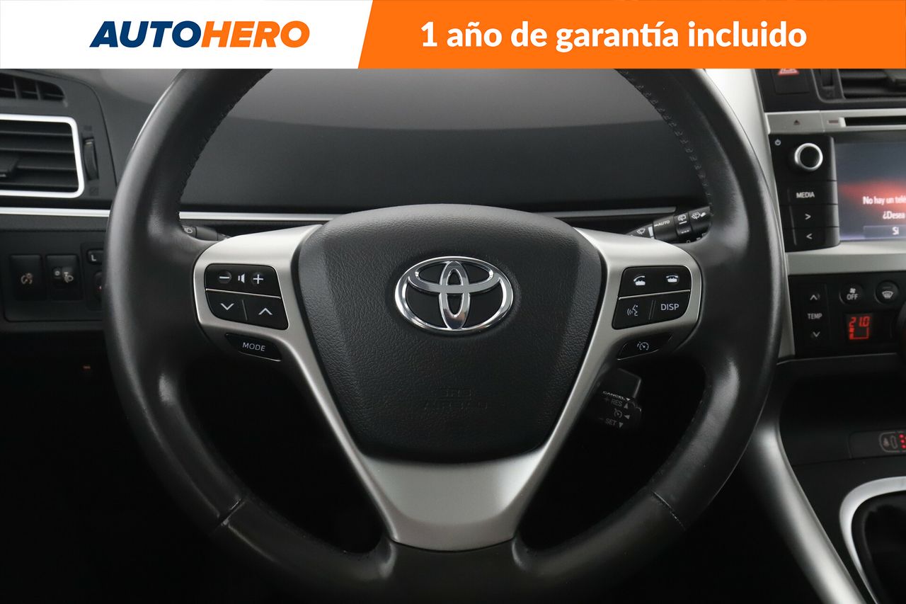 Foto Toyota Corolla Verso 18