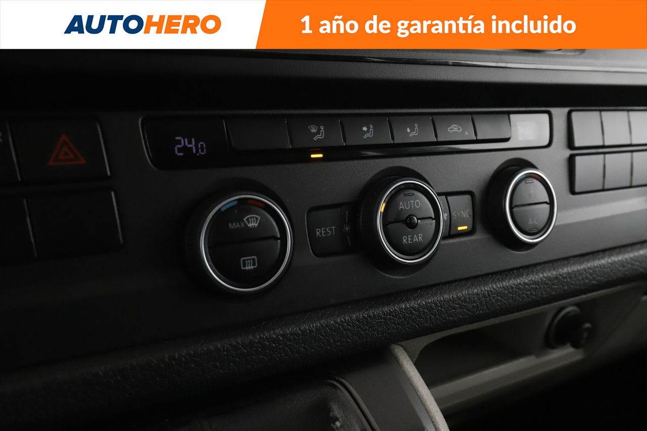 Foto Volkswagen Caravelle 24