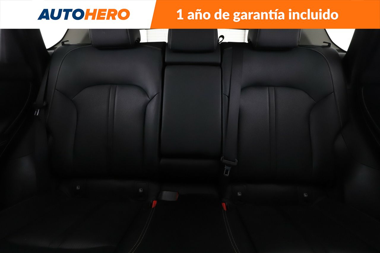 Foto Mazda CX-60 15