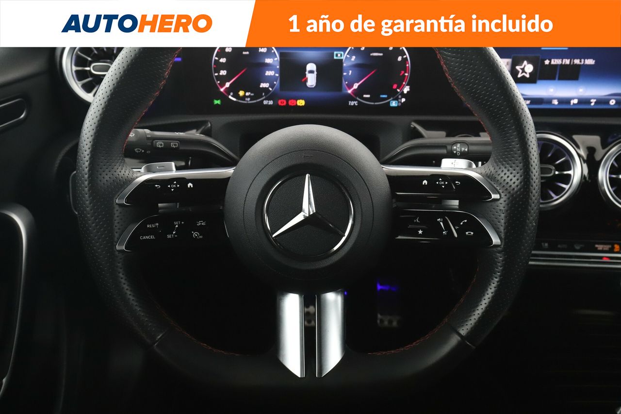 Foto Mercedes-Benz Clase A 25
