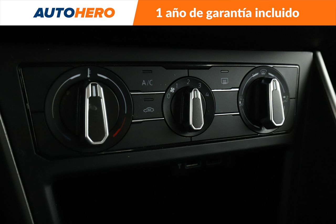 Foto Volkswagen Polo 24