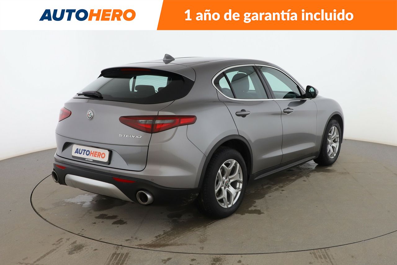 Foto Alfa Romeo Stelvio 5