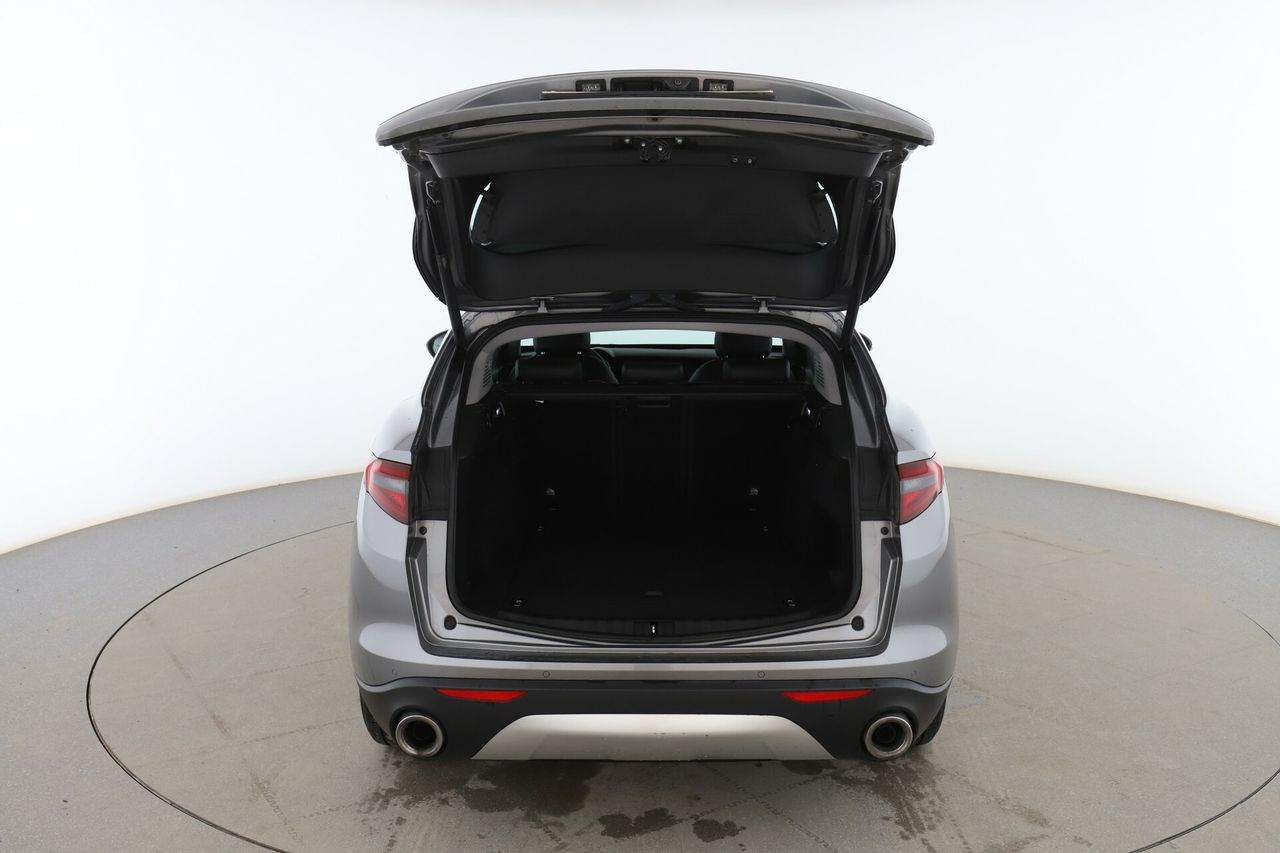 Foto Alfa Romeo Stelvio 16