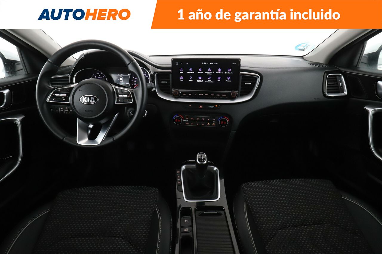 Foto Kia XCeed 12