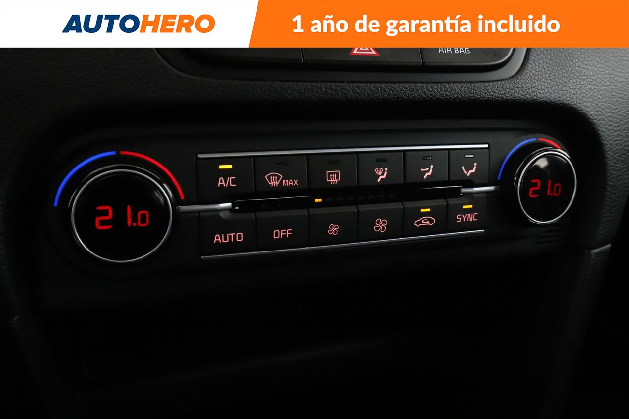 Foto Kia XCeed 28