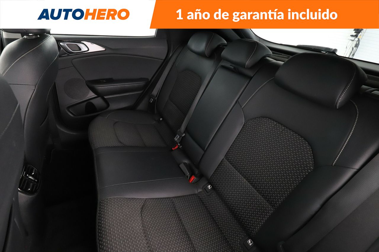 Foto Kia XCeed 14