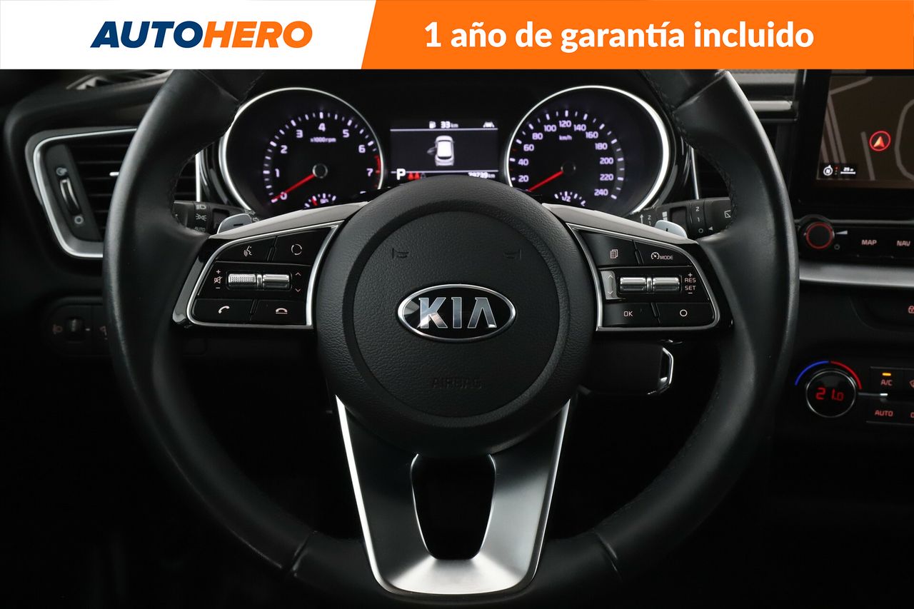 Foto Kia XCeed 19