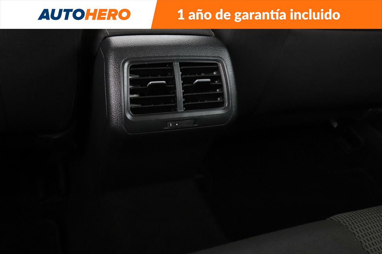 Foto Volkswagen Golf 21