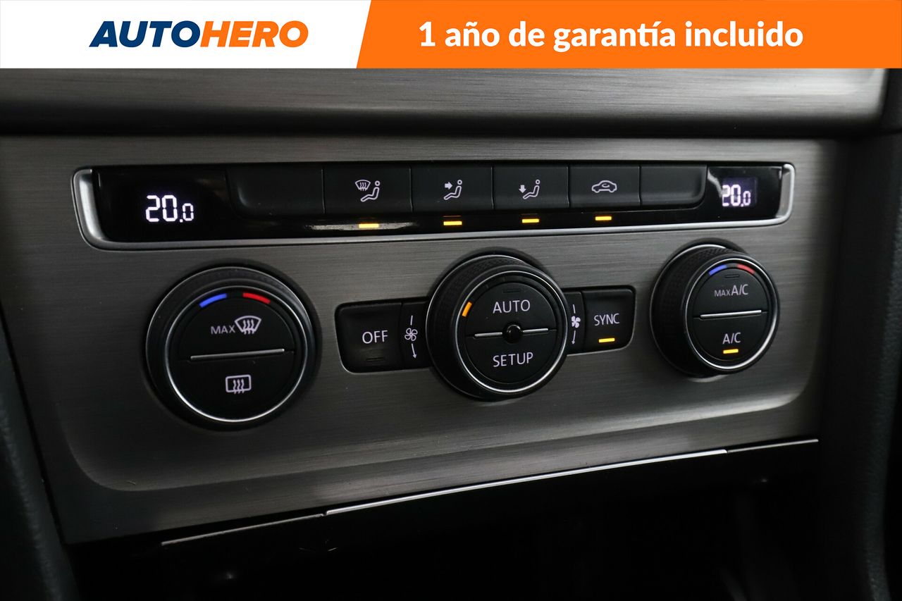 Foto Volkswagen Golf 24