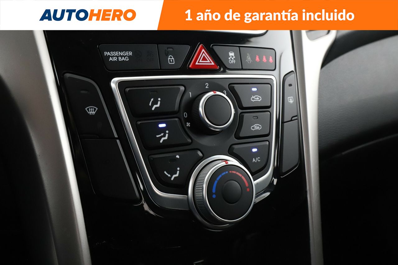 Foto Hyundai i30 24