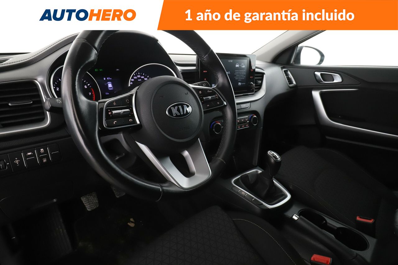 Foto Kia XCeed 11