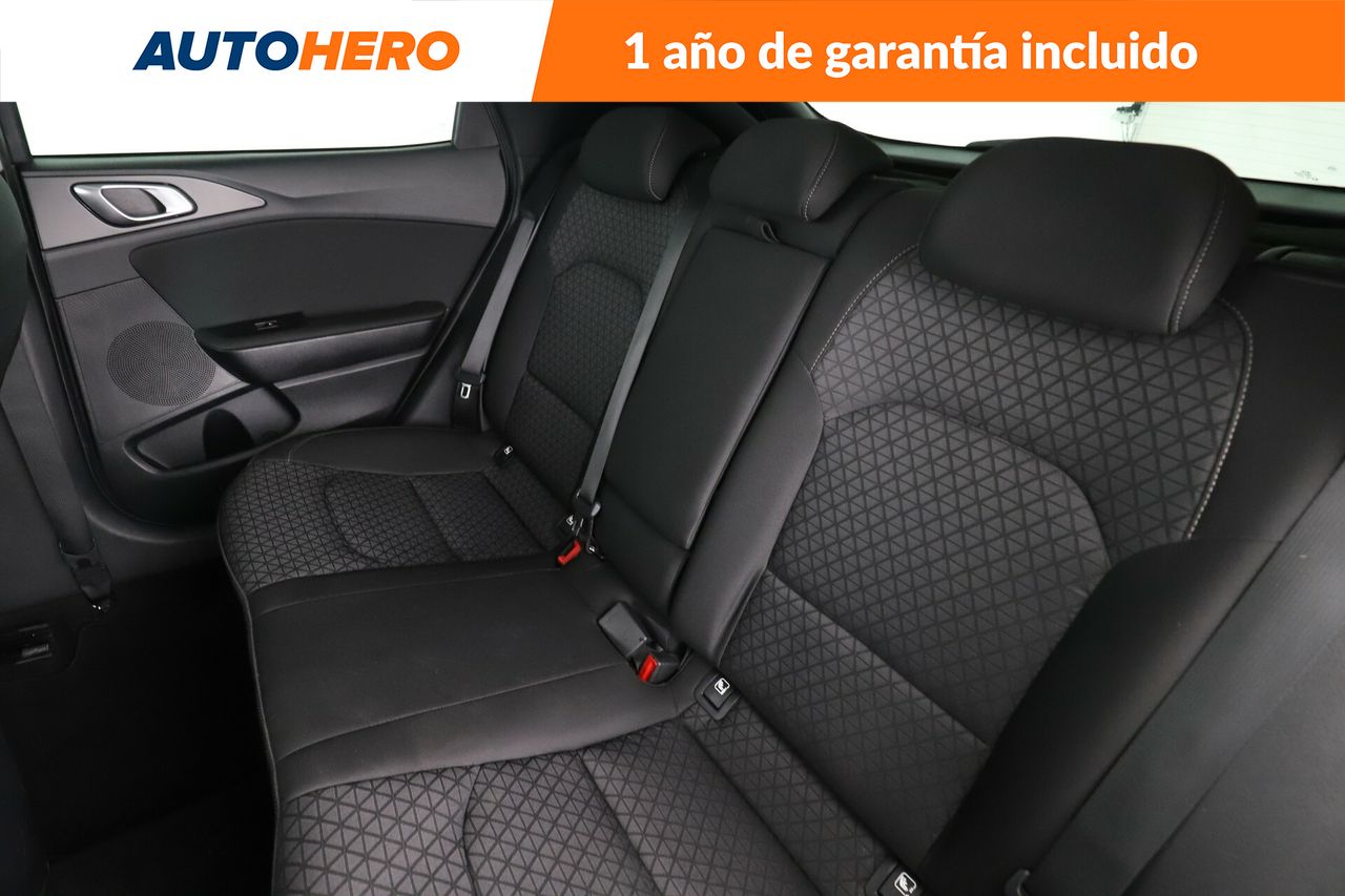 Foto Kia XCeed 14