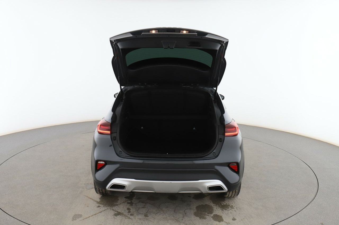 Foto Kia XCeed 16