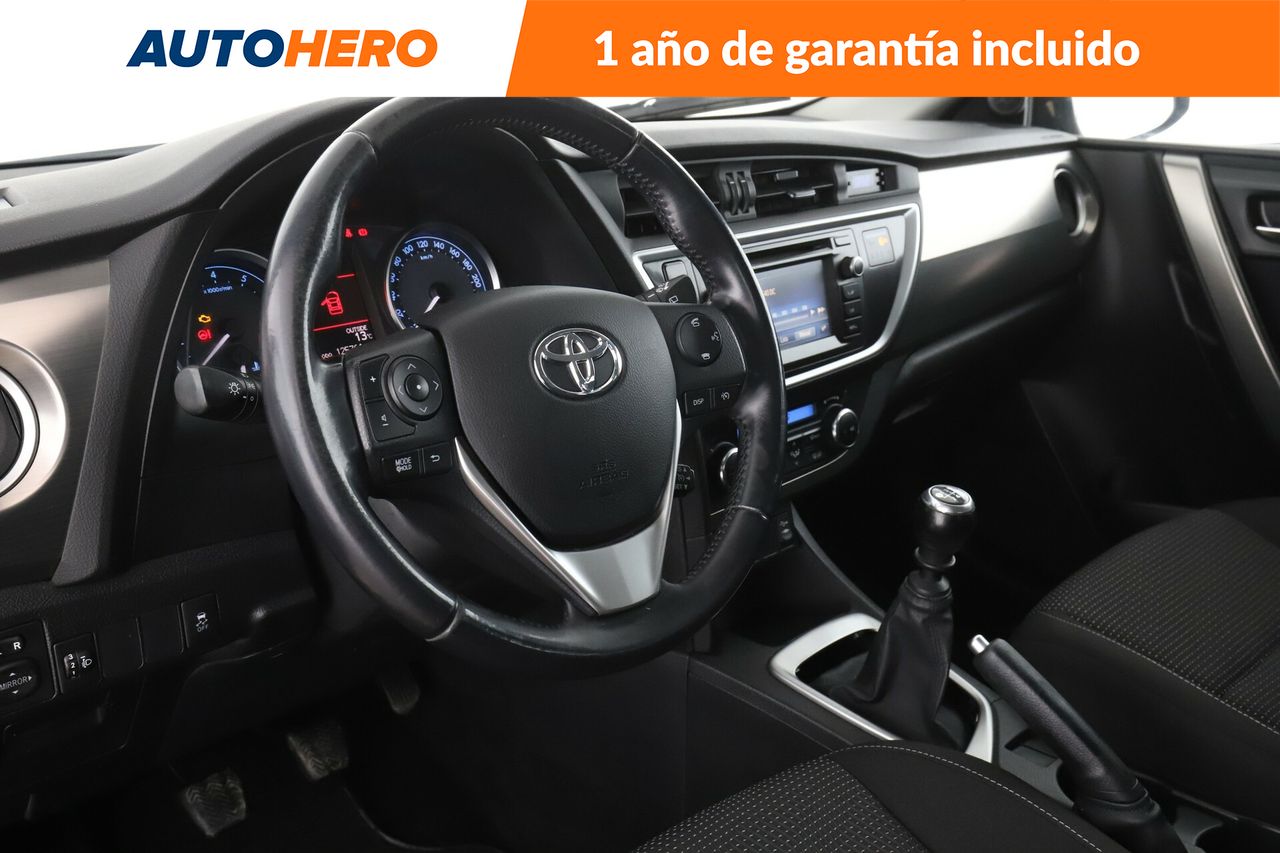 Foto Toyota Auris 11