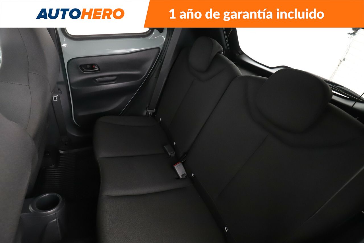 Foto Toyota Aygo 14