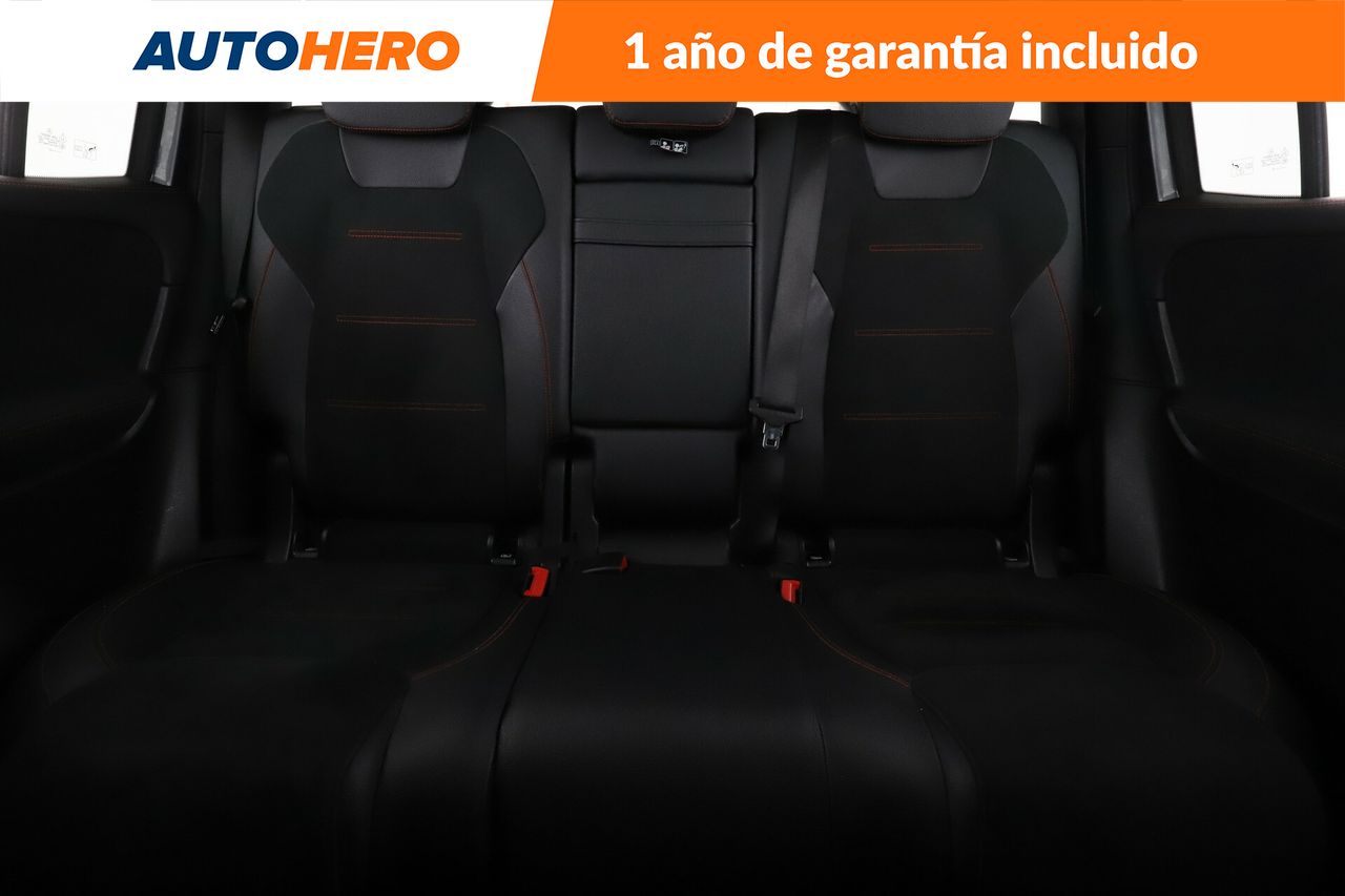 Foto Mercedes-Benz Clase GLB 16